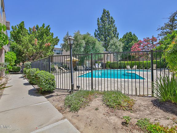 4th image of 18134 Killion St Unit 10