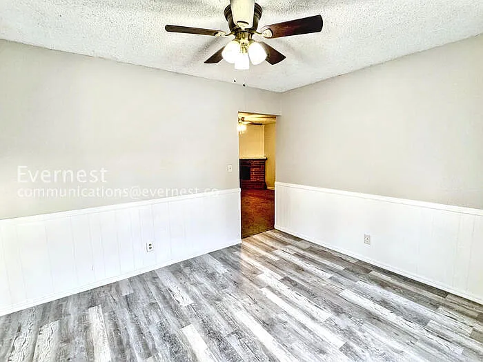 1756 S Pine Ave — Photo 16