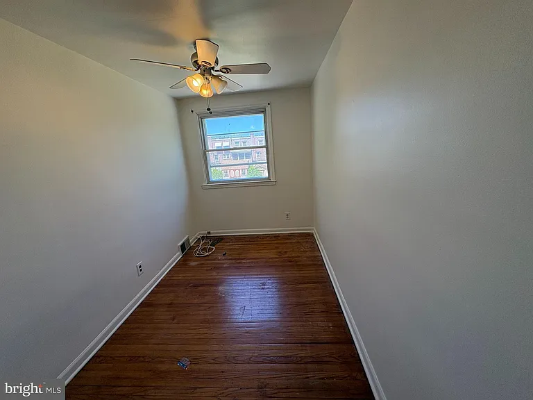1053 Taylor Dr — Photo 12