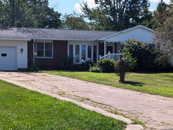 633 Mineo Dr, Erie, PA 16509