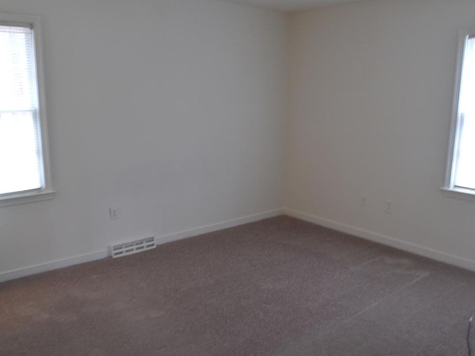 1st image of 804 Goodwood Ct