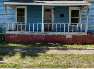 19 Simmons St, Laurens, SC 29360