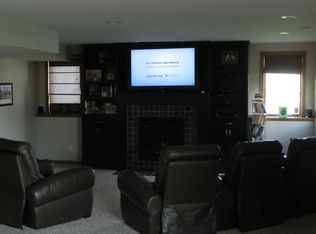 431 Prairie View Cir, Fairfax, IA 52228