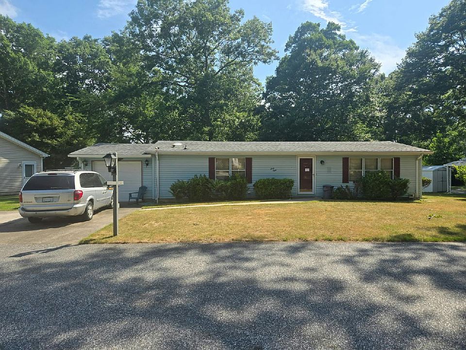 2nd image of 1407-68 Middle Rd