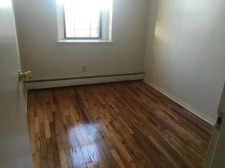 564 Jersey Ave #4 — Photo 6