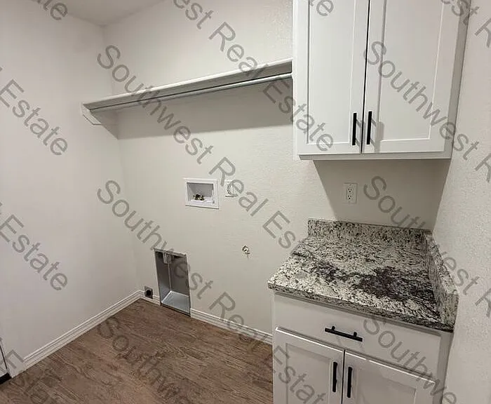 1325 Mission Dr #B — Photo 8