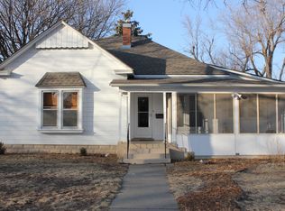 614 W 6th St, Newton, KS 67114
