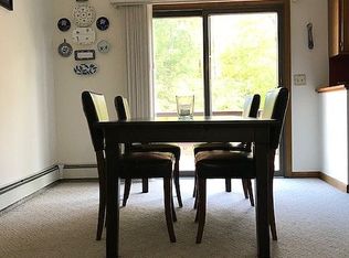 28 Washington Rd, Barrington, RI 02806