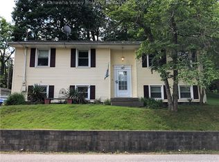 143 Fountain View Rd, Chapmanville, WV 25508