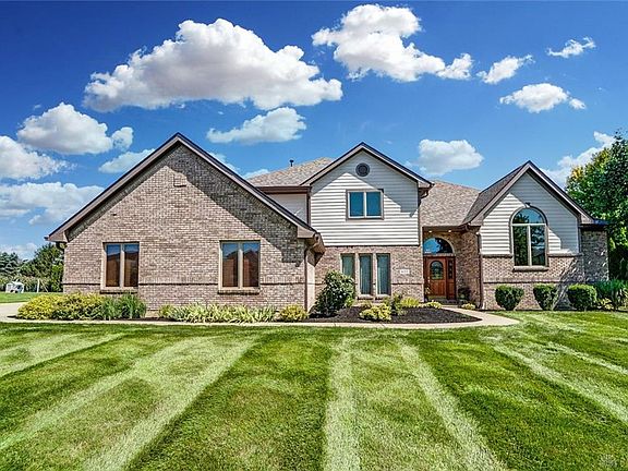 3rd image of 655 Woodcreek Dr