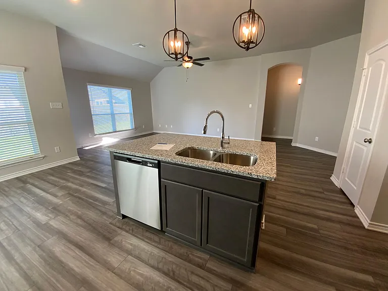 5208 Leaning Tree Dr — Photo 10
