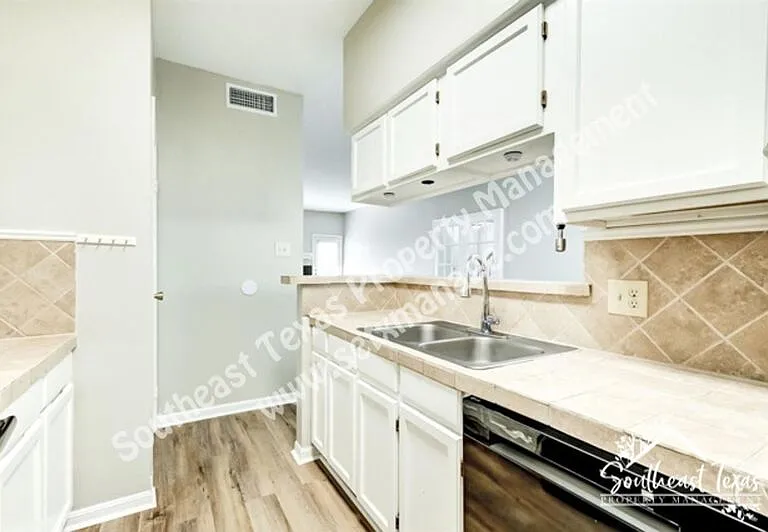 1620 Wellington Pl #903 — Photo 21