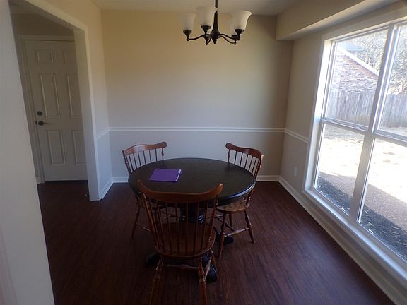 5th image of 203 Bordeaux Ct
