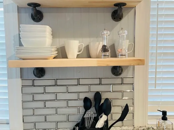 70 E Grand Ave #112, Old Orchard Beach, ME 04064