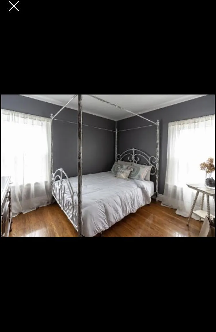 31 Cornell Ave — Photo 3