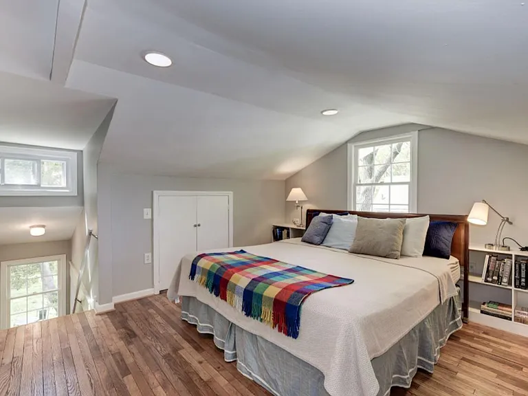 1415 Girard St NE — Photo 12
