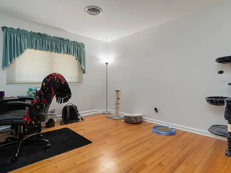 809 N Alpine Rd — Photo 28