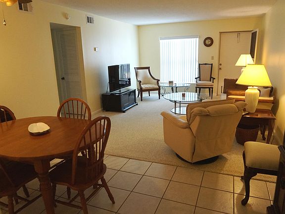 4th image of 190 E Olmstead Dr Unit 1