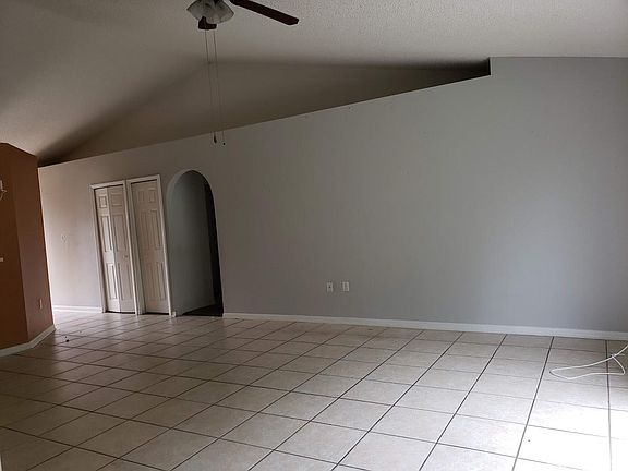 4th image of 1609 Pilchard Ct
