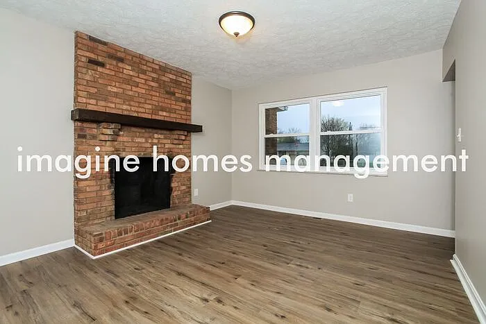 1409 Hilltree Dr — Photo 15