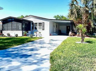 1020 Parker Pl, Lady Lake, FL 32159