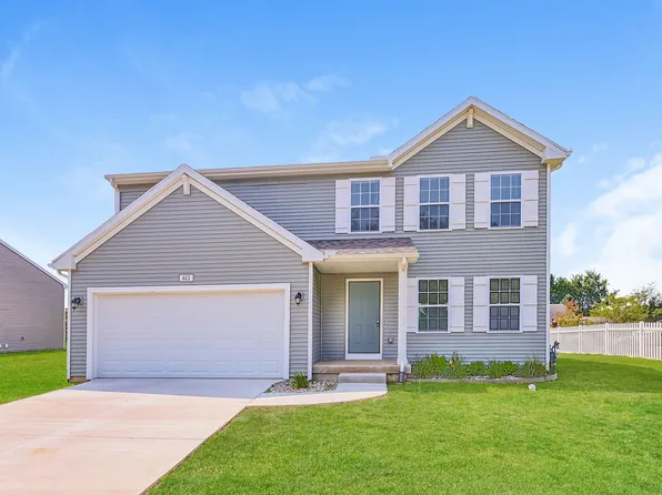 613 Courtyard Pl, Watervliet, MI 49098