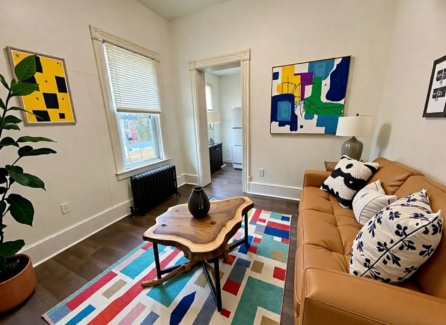 403 W James St — Photo 2