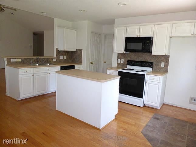 1st image of 18007R Rose Hill Park Ln