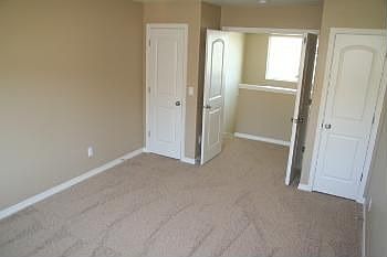 5th image of 407 Capri Ct