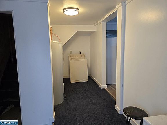 4th image of 1621 6th Ave E