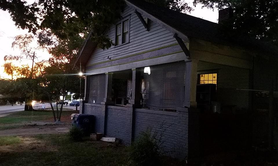 Charming cottage with huge front porch