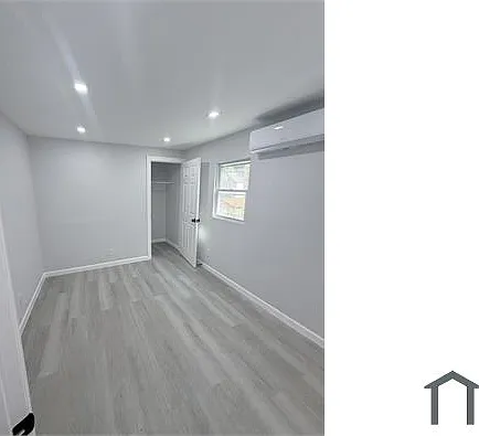 3 bed, 700 sqft, $3,000 — Photo 4