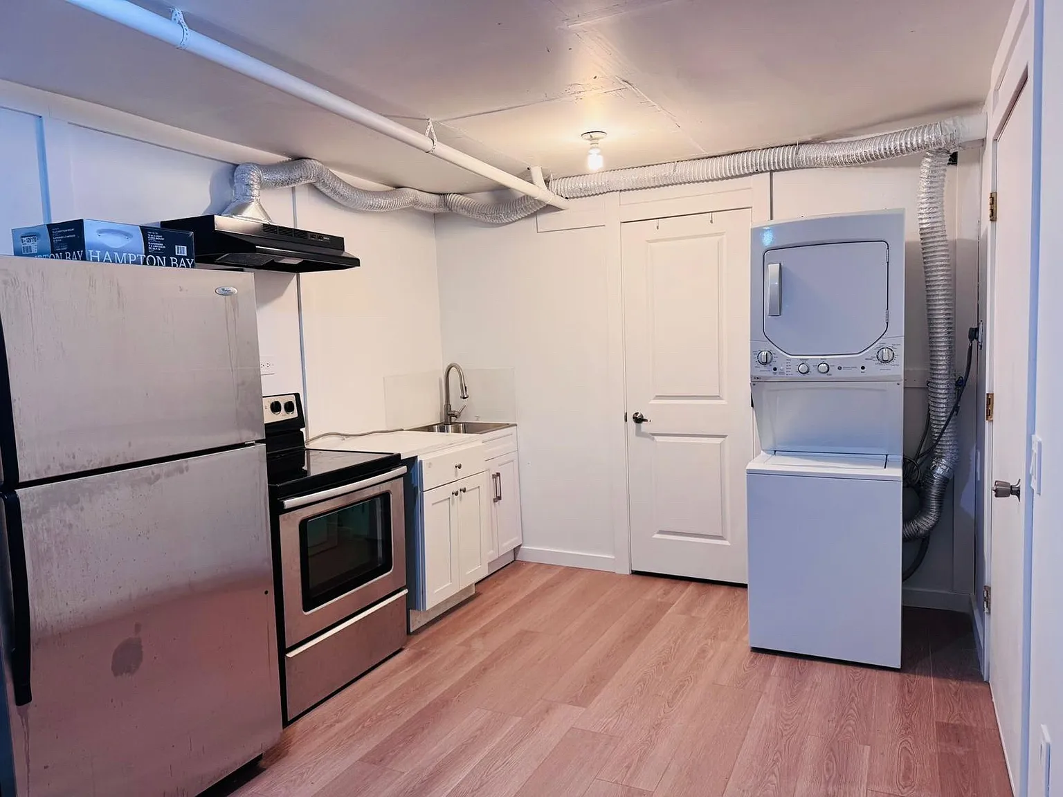 Studio, 800 sqft, $1,050 — Photo 1