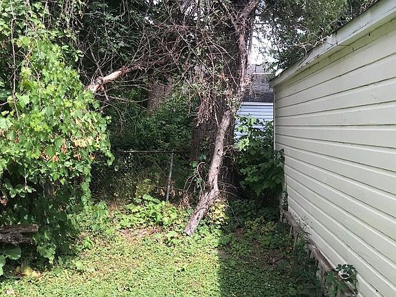 4th image of 13510 Stahelin Ave