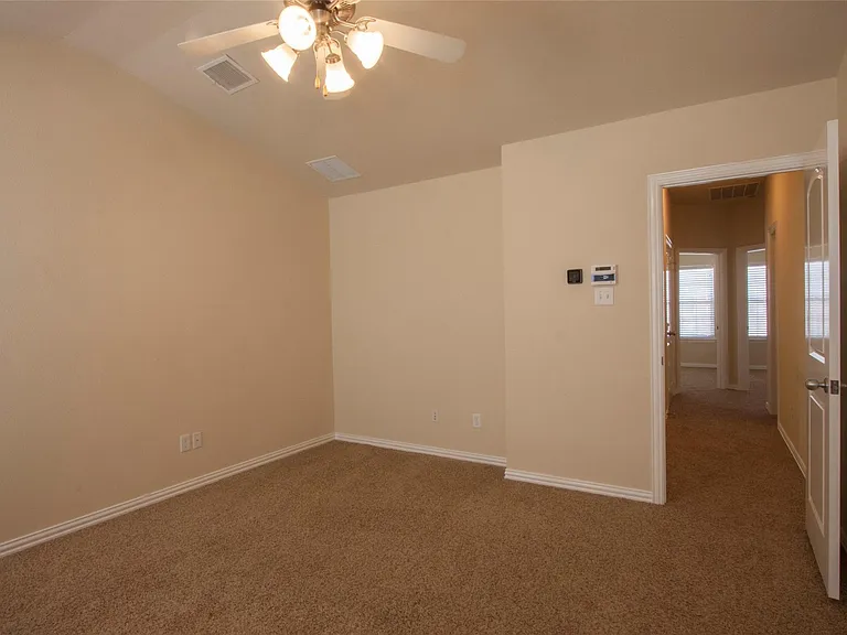 7825 Fox Horn Dr — Photo 16