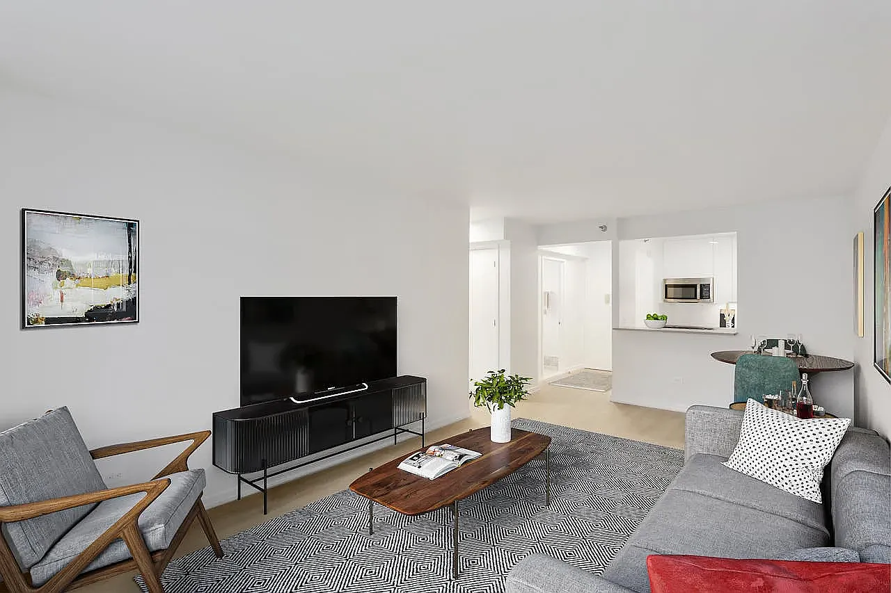 75 West End Avenue — Photo 1
