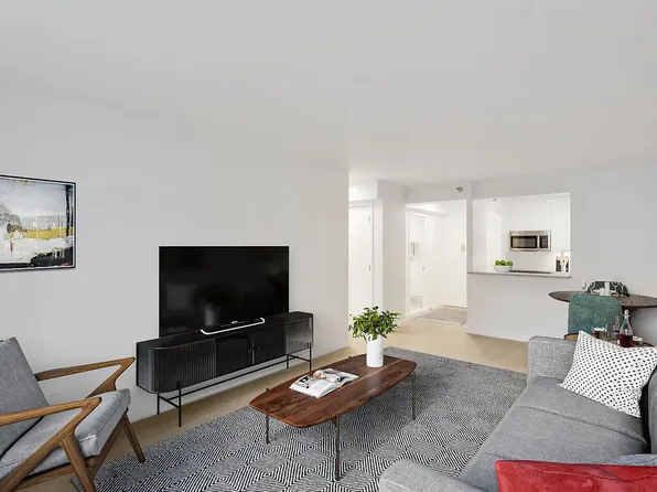 75 W End Ave, New York, NY