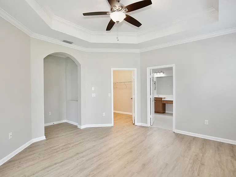 16005 Champlain St — Photo 12