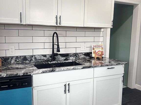 4th image of 5012 Fischer St