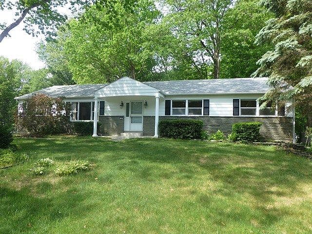 1st image of 24 Sevilla Dr
