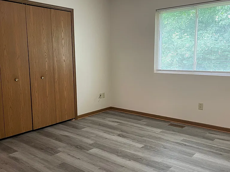 14775 Hillcrest Ave — Photo 7