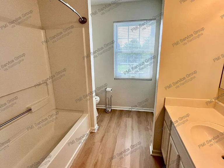 1523 Schumacher Dr — Photo 20