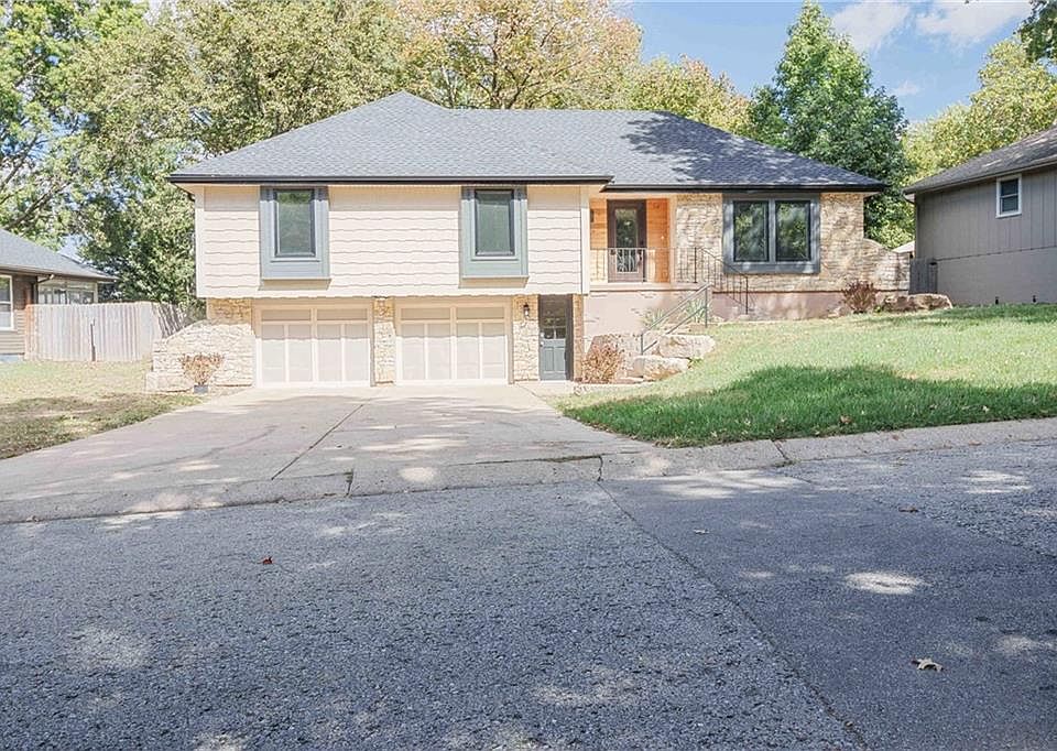 1st image of 105 SE Princeton Pl