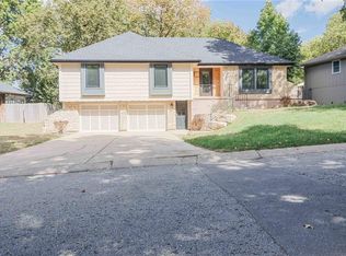 105 SE Princeton Pl, Blue Springs, MO 64014