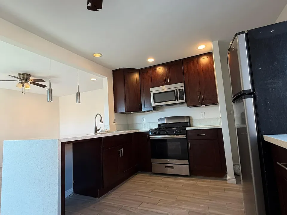 4255 Altadena Ave