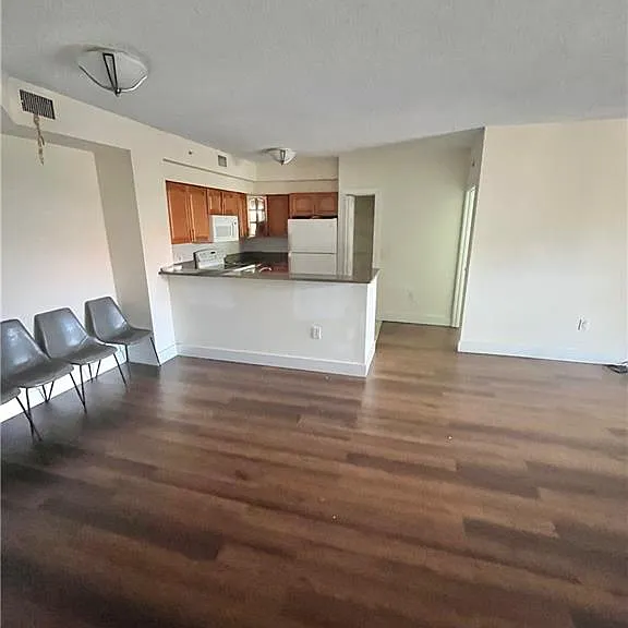 1115 Reserve Ct #102 — Photo 2