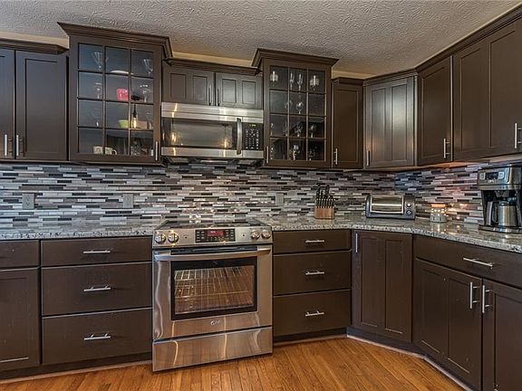 2nd image of 3336 Teresa Ct