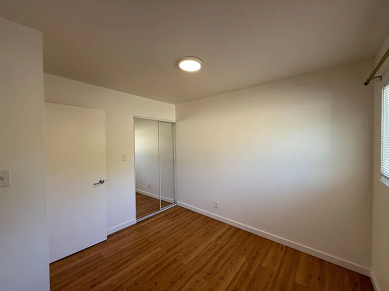 1528 Woolsey St #C — Photo 17