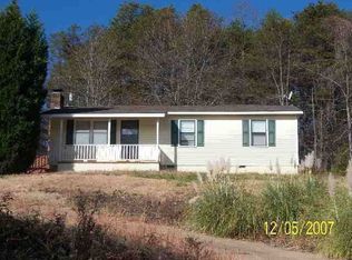 1211 Riveroak Rd, Inman, SC 29349