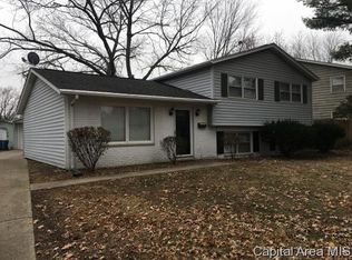 1109 Oakmont Dr, Springfield, IL 62704